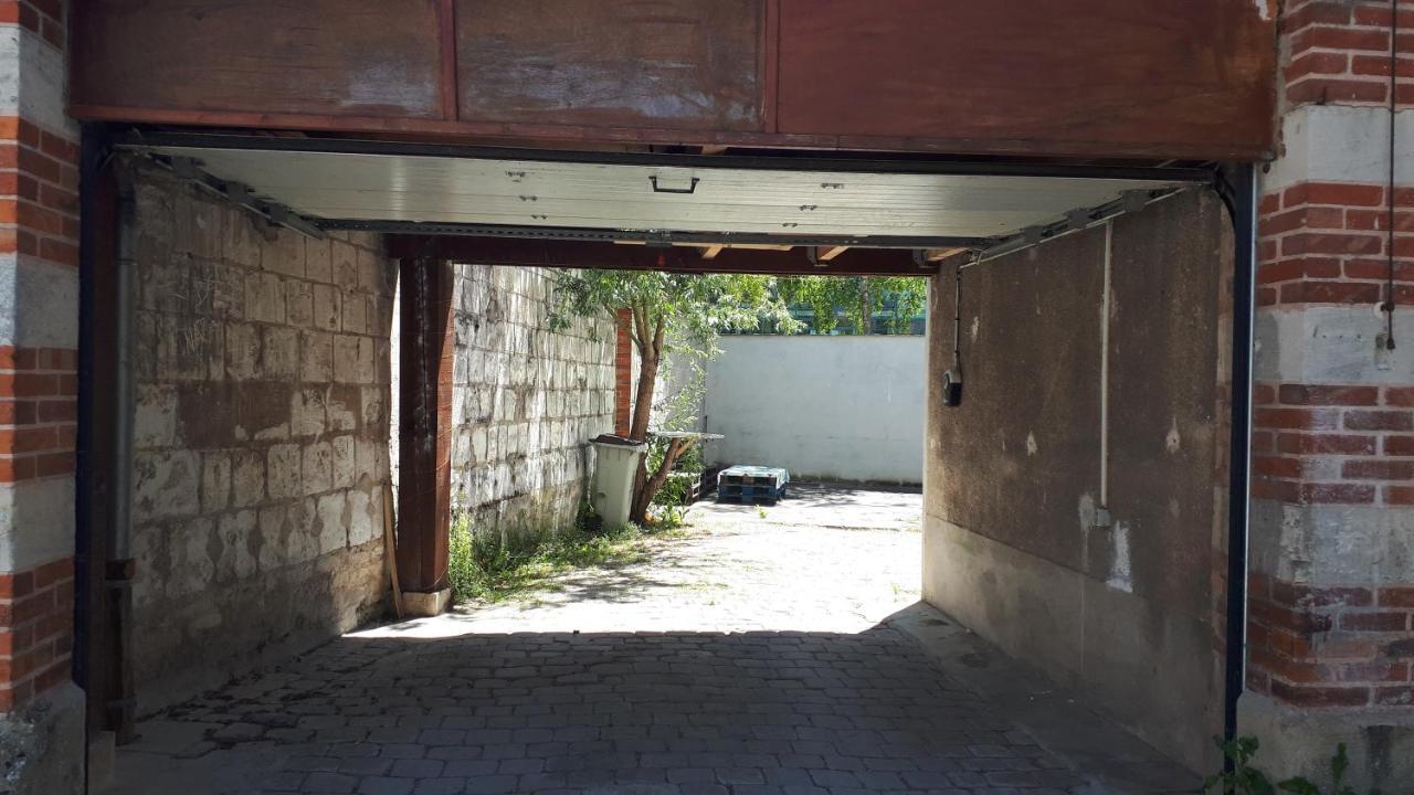 F4 dans maison au calme près du centre de Chalons en champagne Esterno foto